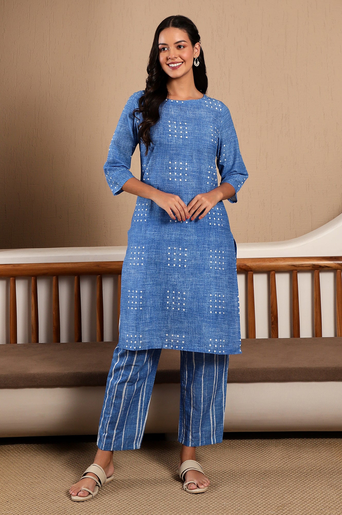Blue Polka Dot Printed Pure Cotton Straight Kurta and Pants Co-ord Set - View 5