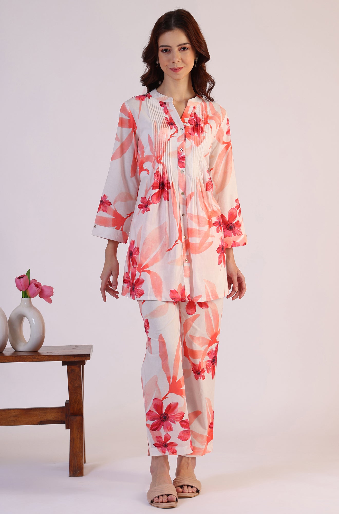 White Bold Floral Printed Pure Cotton Tunic and Straight Pants Co-ord Set - View 10